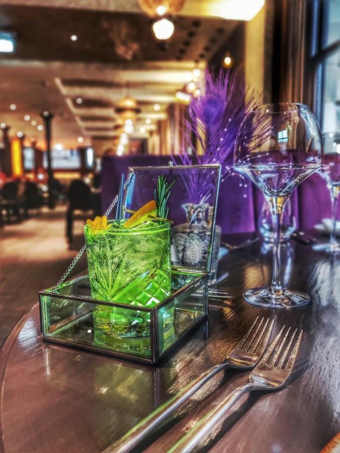 Forty Seven Manchester, Worldhotels Crafted Extérieur photo A green cocktail