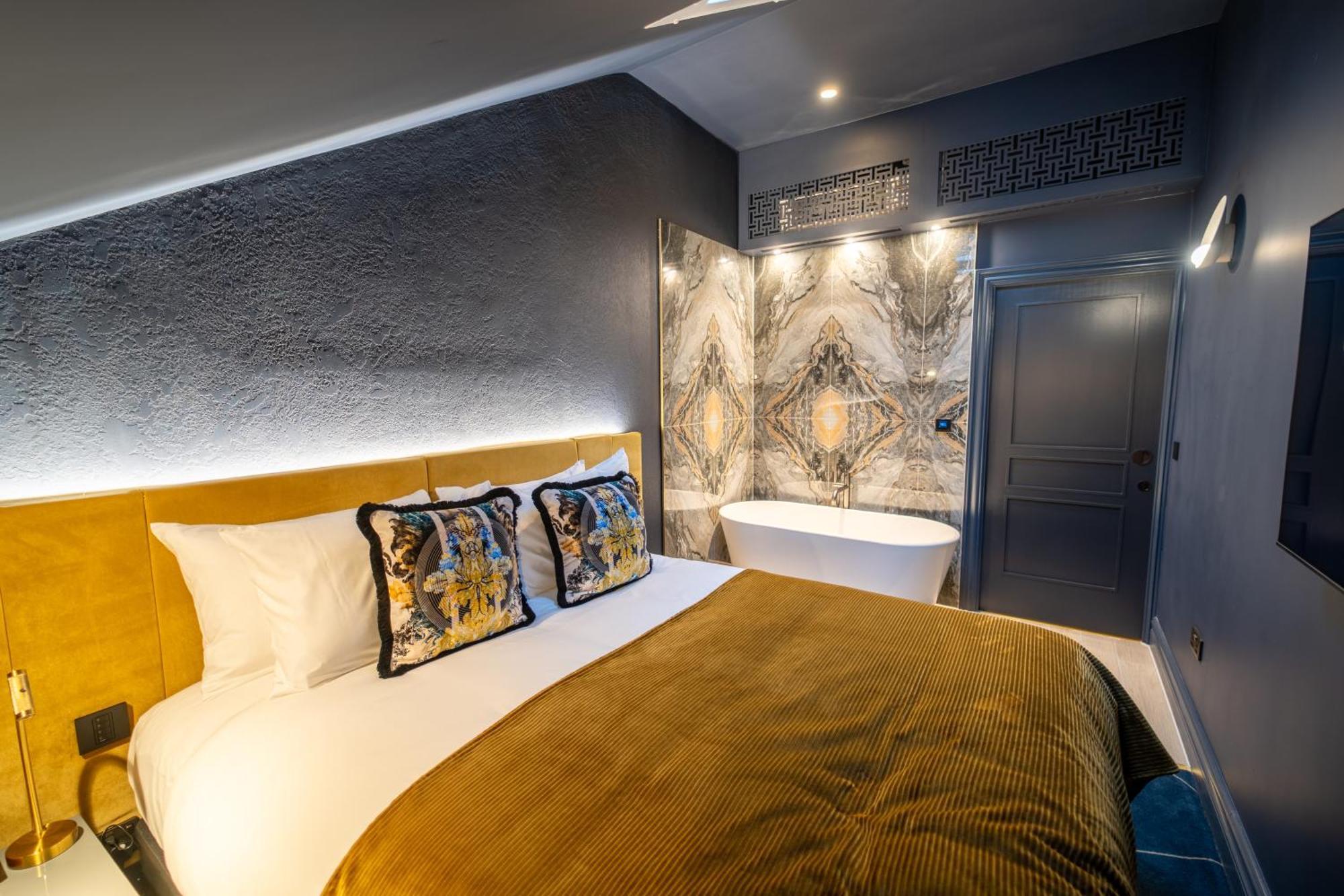 Forty Seven Manchester, Worldhotels Crafted Extérieur photo A room at the hotel