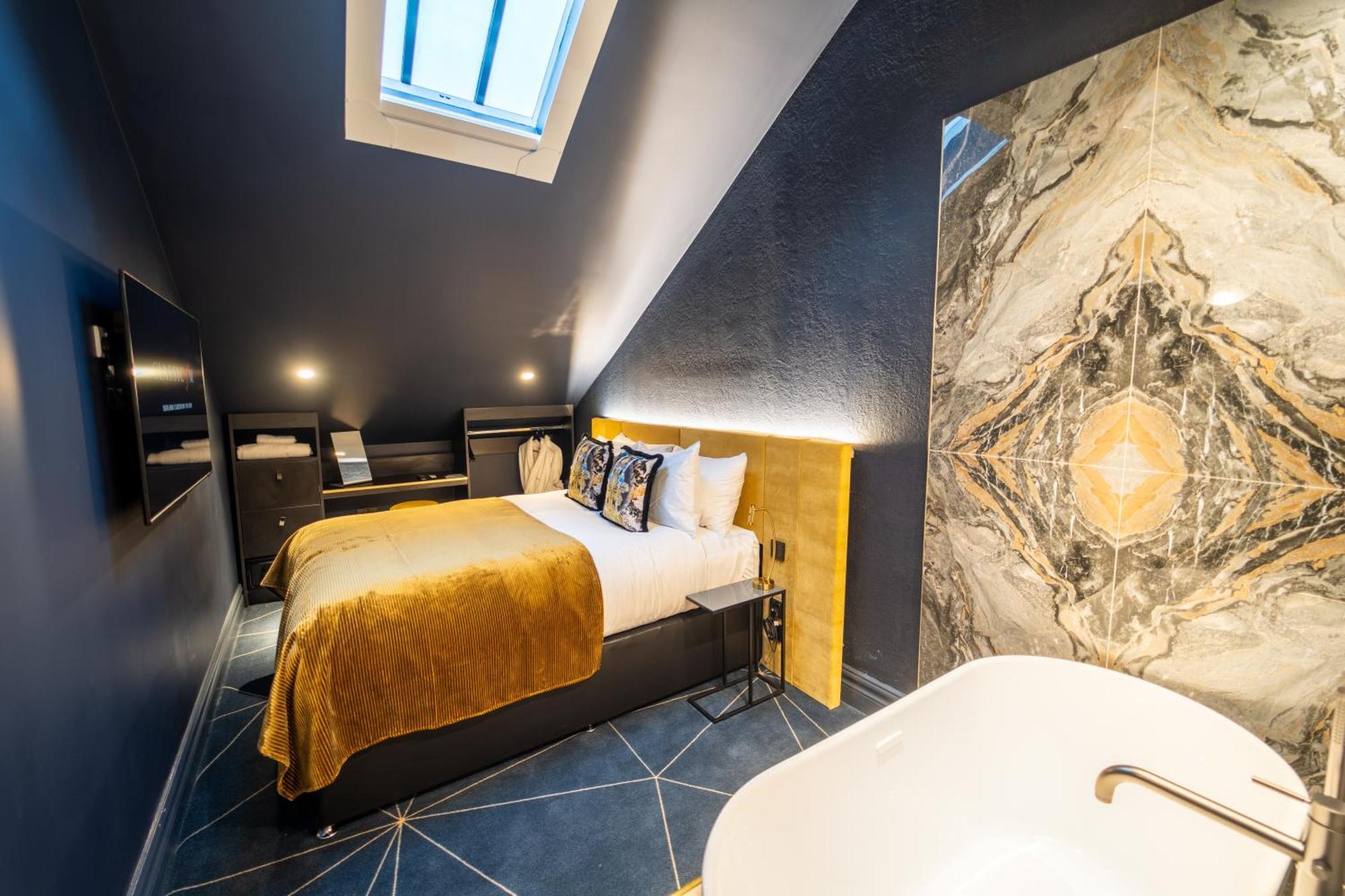 Forty Seven Manchester, Worldhotels Crafted Extérieur photo A room at the hotel